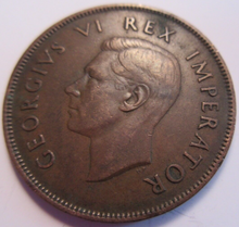 Load image into Gallery viewer, KING GEORGE VI BRONZE 1D PENNY 1941 X 3 & 1942 X 2 SOUTH AFRICA IN CLEAR FLIP