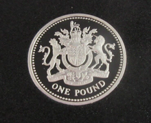 Load image into Gallery viewer, 1993 £1 QUEEN ELIZABETH II ROYAL ARMS SILVER PROOF ONE POUND COIN WITH BOX & COA