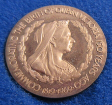 Load image into Gallery viewer, MEDALS COMMEMORATING THE 150TH ANNIVERSARY OF THE BIRTH OF QUEEN VICTORIA .999