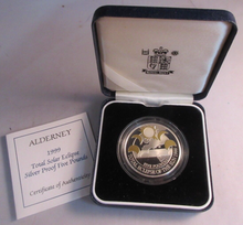 Load image into Gallery viewer, 1999 TOTAL ECLIPSE OF THE SUN ALDERNEY SILVER PROOF £5 COIN BOX & COA