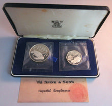 Load image into Gallery viewer, 1974 ROYAL MINT SEYCHELLES SILVER PROOF TURTLES 2 COIN SET 10 & 5 RUPEES SET