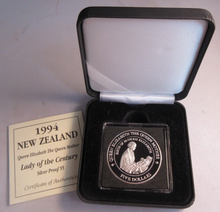 Load image into Gallery viewer, 1994 SILVER PROOF NEW ZEALAND 1 DOLLAR QUEEN MOTHER LADY OF THE CENTURY BOX&COA