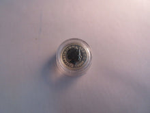 Load image into Gallery viewer, 2001 Royal Mint Silver Reverse Frosted £1 One Pound Coin Celtic Cross in RM Box