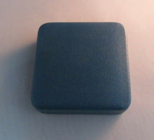 Load image into Gallery viewer, 2001 Royal Mint Silver Reverse Frosted £1 One Pound Coin Celtic Cross in RM Box