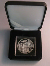Load image into Gallery viewer, 2003 Trooping the Colour Golden Jubilee 1oz Silver Proof Guernsey £5 Coin BoxCOA