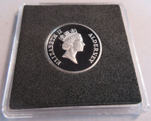 Load image into Gallery viewer, QUEEN ELIZABETH II VICTORY IN EUROPE ALDERNEY 1995 SILVER PROOF £1 COIN BOX &COA