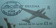 Load image into Gallery viewer, 2008 THE BERLIN AIRLIFT, HISTORY OF THE ROYAL AIR FORCE BUNC £5 COIN COVER PNC