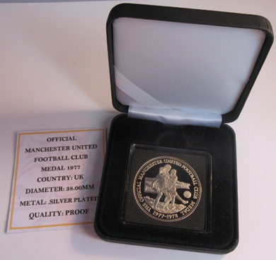 1977-1978 OFFICIAL MANCHESTER UNITED FOOTBALL CLUB S/PLATED PROOF MEDAL CAP &COA