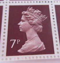 Load image into Gallery viewer, STAMP BOOKLET ROYAL MAIL 1978 NEW OLD STOCK INCL 10 X 7P STAMPS MNH
