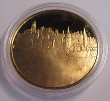 Load image into Gallery viewer, 1975 THE GENIUS OF VERMEER HALLMARKED 24CT GOLD PLATED .925 SILVER 32G MEDAL
