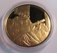 Load image into Gallery viewer, 1975 THE GENIUS OF VERMEER HALLMARKED 24CT GOLD PLATED .925 SILVER 32G MEDAL
