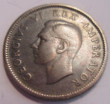 Load image into Gallery viewer, KING GEORGE VI 6d SIXPENCE 1940 .800 SILVER COIN VF-EF LOVELY TONE IN CLEAR FLIP
