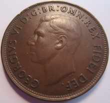 Load image into Gallery viewer, 1949 KING GEORGE VI AUSTRALIA PENNY COIN EF+ SCARCE IN PROTECTIVE CLEAR FLIP
