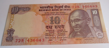 Load image into Gallery viewer, BANK OF INDIA BANKNOTES 1 5 &amp; 10 RUPEE WITH NOTE HOLDER
