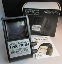 Load image into Gallery viewer, STANLEY GIBBONS DETECTAMARK SPECTRUM WATERMARK DETECTOR BOXED WITH LEAFLET
