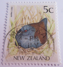 Load image into Gallery viewer, NEW ZEALAND POSTAGE STAMPS MH IN CLEAR FRONTED STAMP HOLDER
