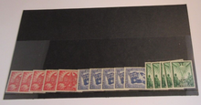 Load image into Gallery viewer, AUSTRALIA PEACE STAMP SET KING GEORGE VI 1945 MNH &amp; MLH 15 X STAMPS &amp; HOLDER
