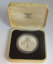 Load image into Gallery viewer, 1980 UK QUEEN ELIZABETH THE QUEEN MOTHER 80th BIRTHDAY PROOF CROWN BOX &amp; COA
