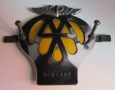 1962-1963 VINTAGE AA CAR BADGE WITH ORIGINAL FIXINGS NUMBER 9C41487