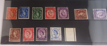 Load image into Gallery viewer, Wilding Queen Elizabeth II 5 Inverted Watermarks &amp; 5 Graphite Lines Used Stamps
