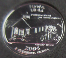 Load image into Gallery viewer, 2004 UNITED STATES MINT STATE QUARTER DOLLAR IOWA 1846 PLATINUM PLATED
