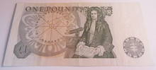 Load image into Gallery viewer, BANK OF ENGLAND ONE POUND £1 BANKNOTES AUNC JO PAGE X 2 IN NOTE HOLDER

