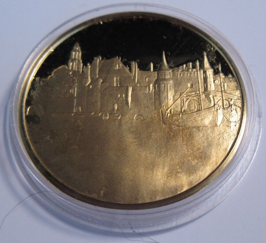 1975 THE GENIUS OF VERMEER HALLMARKED 24CT GOLD PLATED .925 SILVER 32G MEDAL