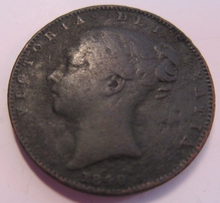 Load image into Gallery viewer, 1840 QUEEN VICTORIA FARTHING AVF PRESENTED IN CLEAR FLIP
