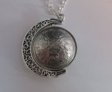 Load image into Gallery viewer, Queen Elizabeth Sixpence Crescent Moon 54mm Necklace Coin Pouch Inc 2x Domed 6d
