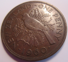 Load image into Gallery viewer, QUEEN ELIZABETH II NEW ZEALAND ONE PENNY COIN EF+ 1960 IN PROTECTIVE CLEAR FLIP
