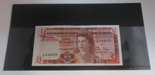 Load image into Gallery viewer, 1988 £1 Gibraltar Banknote Uncirculated Number 005 - 4th August in Display Card
