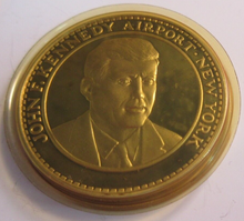 Load image into Gallery viewer, 1977 JFK THE FIRST SCHEDULED FLIGHT LONDON NEW YORK SILVER PROOF MEDAL BOX &amp; COA
