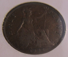 Load image into Gallery viewer, BRITAINS LOST COINAGE THE HALFPENNY UK 5 COIN SET &amp; ROYAL MINT BLUE BOOK
