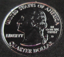 Load image into Gallery viewer, 2001 UNITED STATES MINT STATE QUARTER DOLLAR KENTUCKY 1792 PLATINUM PLATED
