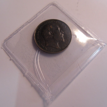 Load image into Gallery viewer, 1905 EDWARD VII DARKENED BRONZE FARTHING UNC IN PROTECTIVE CLEAR FLIP
