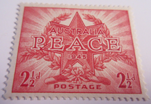 Load image into Gallery viewer, AUSTRALIA PEACE STAMP SET KING GEORGE VI 1945 MNH &amp; MLH 15 X STAMPS &amp; HOLDER
