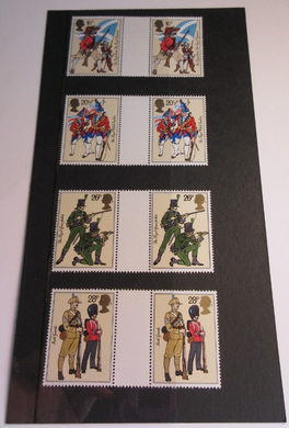 1983 BRITISH ARMY UNIFORMS GUTTER PAIRS 8 STAMPS MNH IN CLEAR FRONTED HOLDER