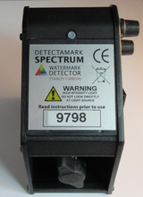 Load image into Gallery viewer, STANLEY GIBBONS DETECTAMARK SPECTRUM WATERMARK DETECTOR BOXED WITH LEAFLET
