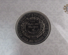 Load image into Gallery viewer, 2015 The Royal Birth Duke + Duchess of Cambridge RM UK BUnc £5 Coin Sealed Pack
