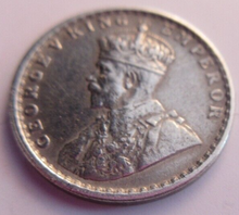 Load image into Gallery viewer, 1917 KING GEORGE V STERLING SILVER TWO ANNAS AUNC PRESENTED IN CLEAR FLIP
