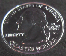 Load image into Gallery viewer, 2001 UNITED STATES MINT STATE QUARTER DOLLAR NEW YORK 1788 PLATINUM PLATED
