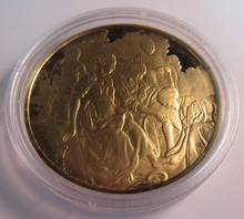 Load image into Gallery viewer, 1975 THE GENIUS OF VERMEER HALLMARKED 24CT GOLD PLATED .925 SILVER 32G MEDAL
