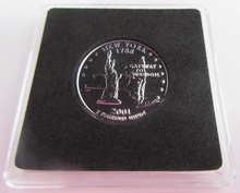Load image into Gallery viewer, 2001 UNITED STATES MINT STATE QUARTER DOLLAR NEW YORK 1788 PLATINUM PLATED
