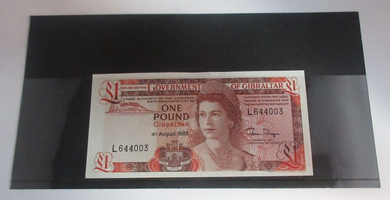 1988 £1 Gibraltar Banknote Uncirculated Number 003 - 4th August in Display Card