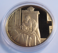 Load image into Gallery viewer, 1975 THE GENIUS OF VERMEER HALLMARKED 24CT GOLD PLATED .925 SILVER 32G MEDAL
