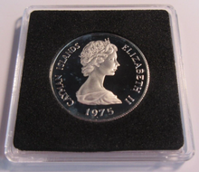 Load image into Gallery viewer, 1975 CAYMAN ISLANDS EMPEROR FISH SILVER PROOF 50 CENTS COIN BOXED
