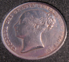 Load image into Gallery viewer, QUEEN VICTORIA SHILLING 1846 GEF .925 SILVER ONE SHILLING COIN BEAUTIFULLY BOXED
