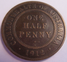 Load image into Gallery viewer, 1912 KING GEORGE V COMMONWEALTH OF AUSTRALIA HALF PENNY IN PROTECTIVE CLEAR FLIP
