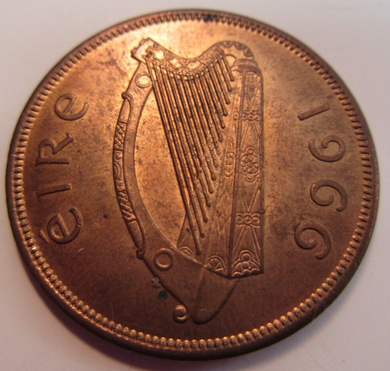 1966 IRELAND ONE PENNY EIRE 1d UNC WITH NEAR FULL LUSTRE IN CLEAR FLIP