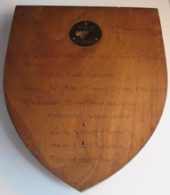 Load image into Gallery viewer, ROYAL NAVAL VOLUNTEER RESERVE WOODEN &amp; PAINTED WALL PLAQUE
